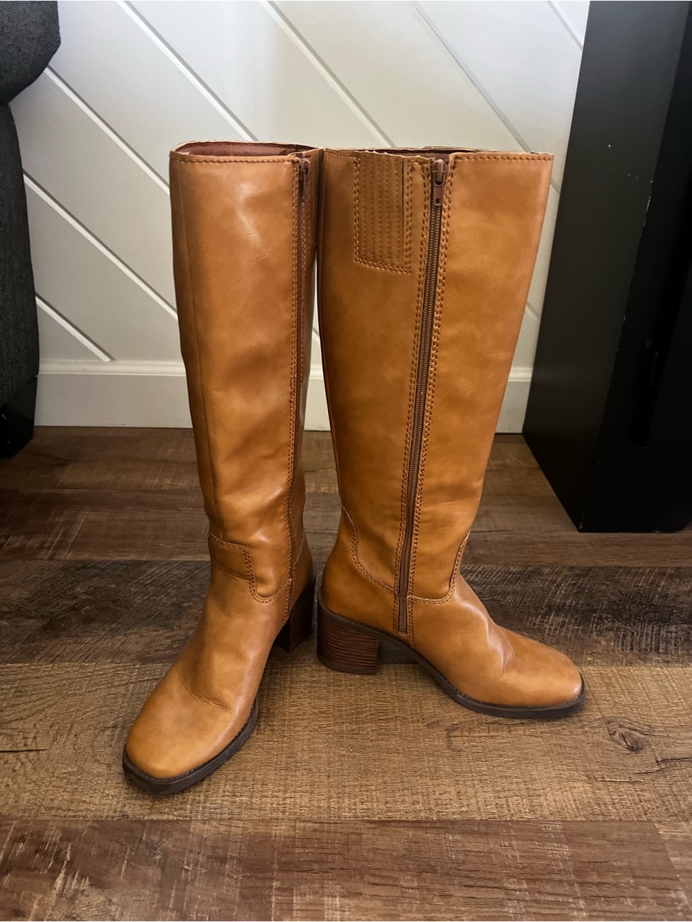 🤎 Woman’s Size 8 - Tall, Mossimo Supply Co. Cognac Tall Leather Riding Boots